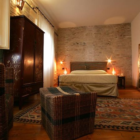 Вилла Ristorante Country House Isolabelgatto Фано Номер фото