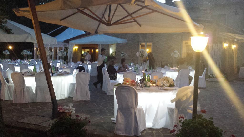 Вилла Ristorante Country House Isolabelgatto Фано Экстерьер фото