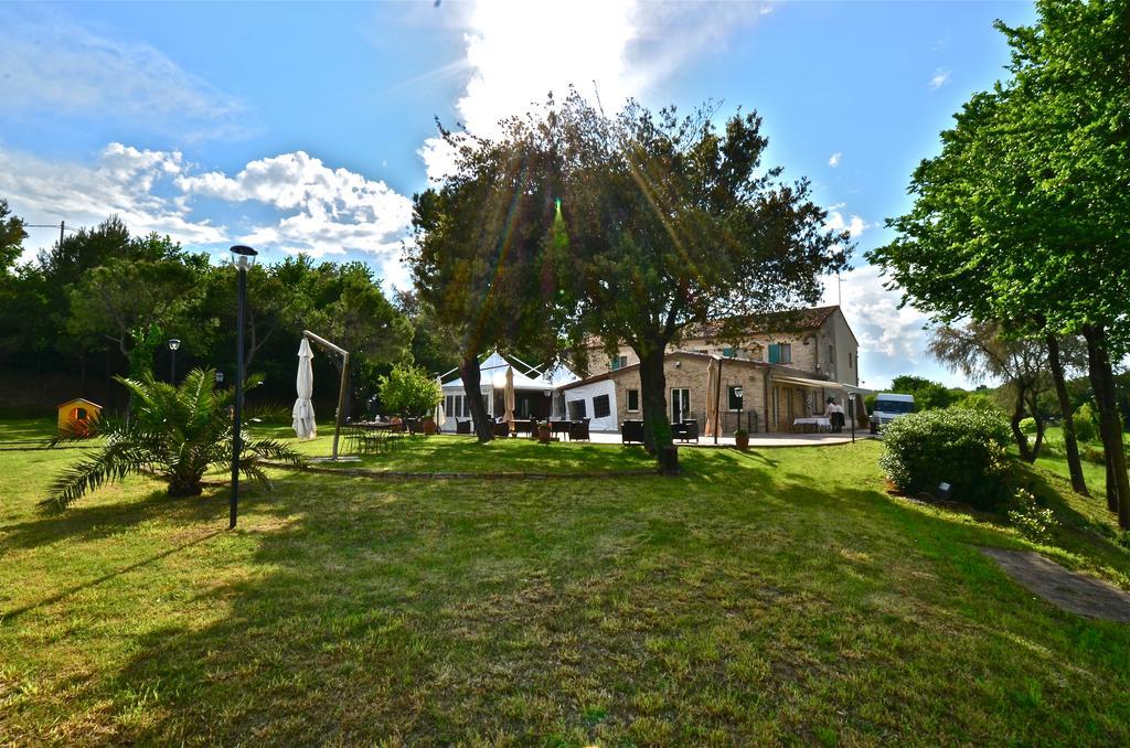 Вилла Ristorante Country House Isolabelgatto Фано Экстерьер фото