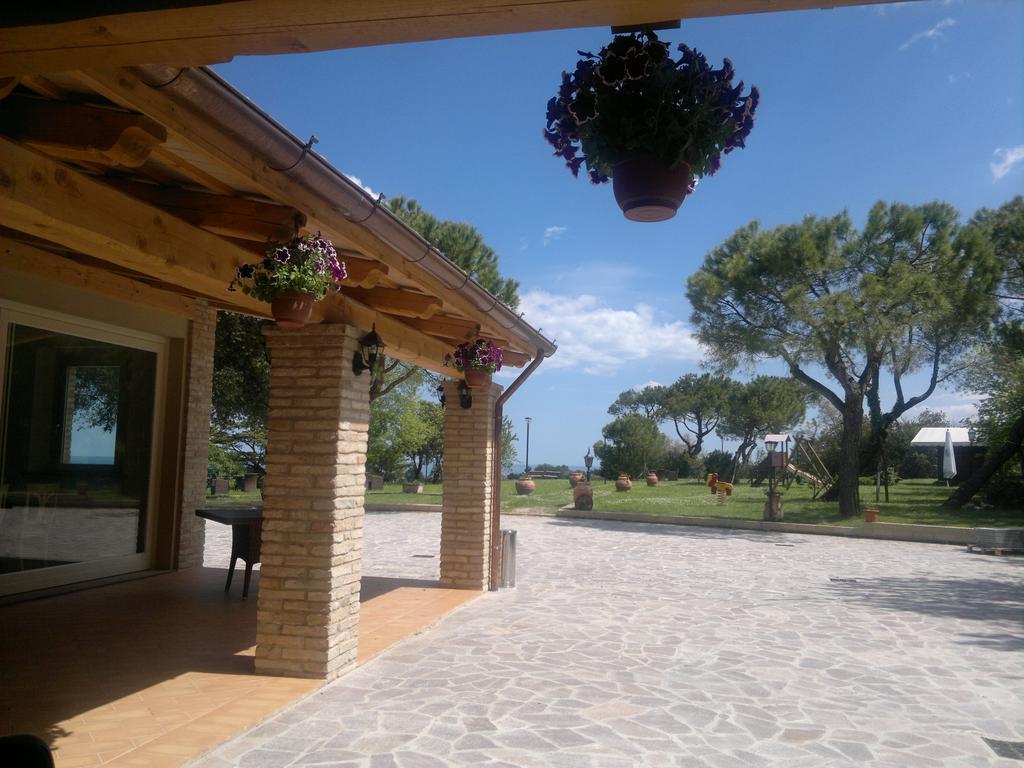 Вилла Ristorante Country House Isolabelgatto Фано Экстерьер фото