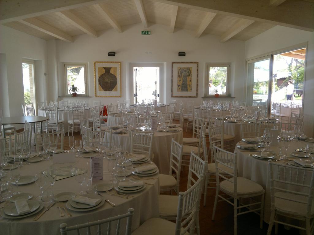 Вилла Ristorante Country House Isolabelgatto Фано Экстерьер фото