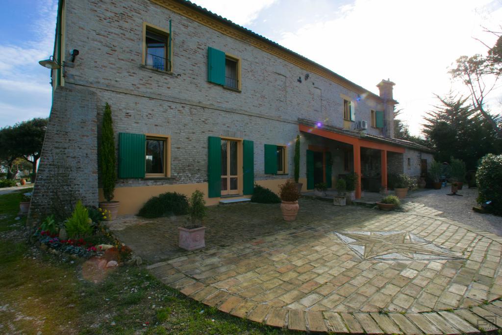 Вилла Ristorante Country House Isolabelgatto Фано Номер фото