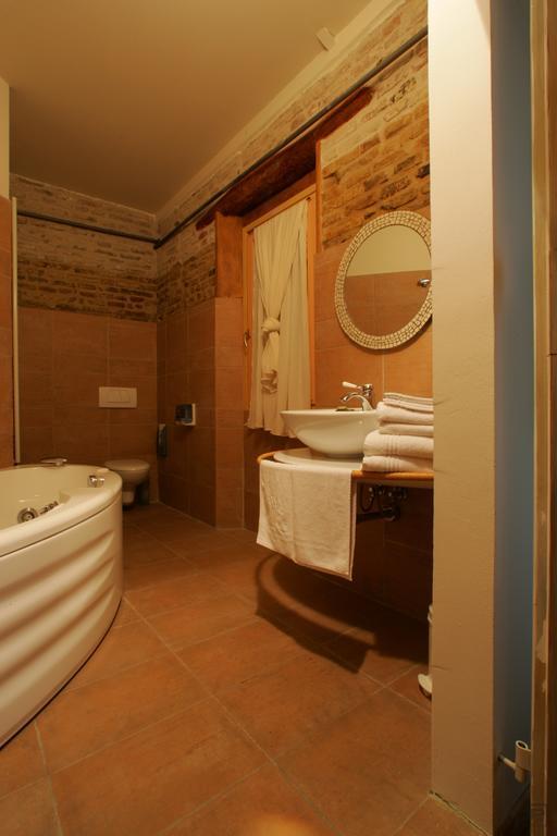 Вилла Ristorante Country House Isolabelgatto Фано Номер фото